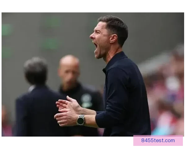 阿隆索调侃卡拉格：你只是评论员而非足球传奇